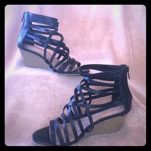 Black strappy wedges